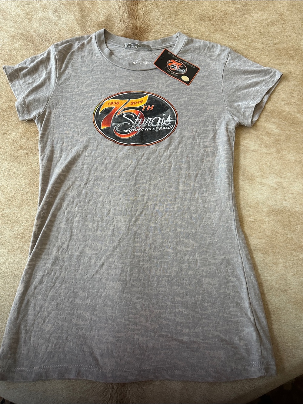 NWT Women's 75th Anniversary Sturgis Short Sleeve Tee in Light Gray